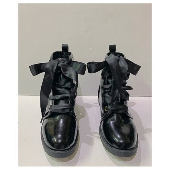 DIRTY LAUNDRY Boots NEW Black COMBAT BOOT Ribbon Lace-up Size 5 - Picture 5 of 13